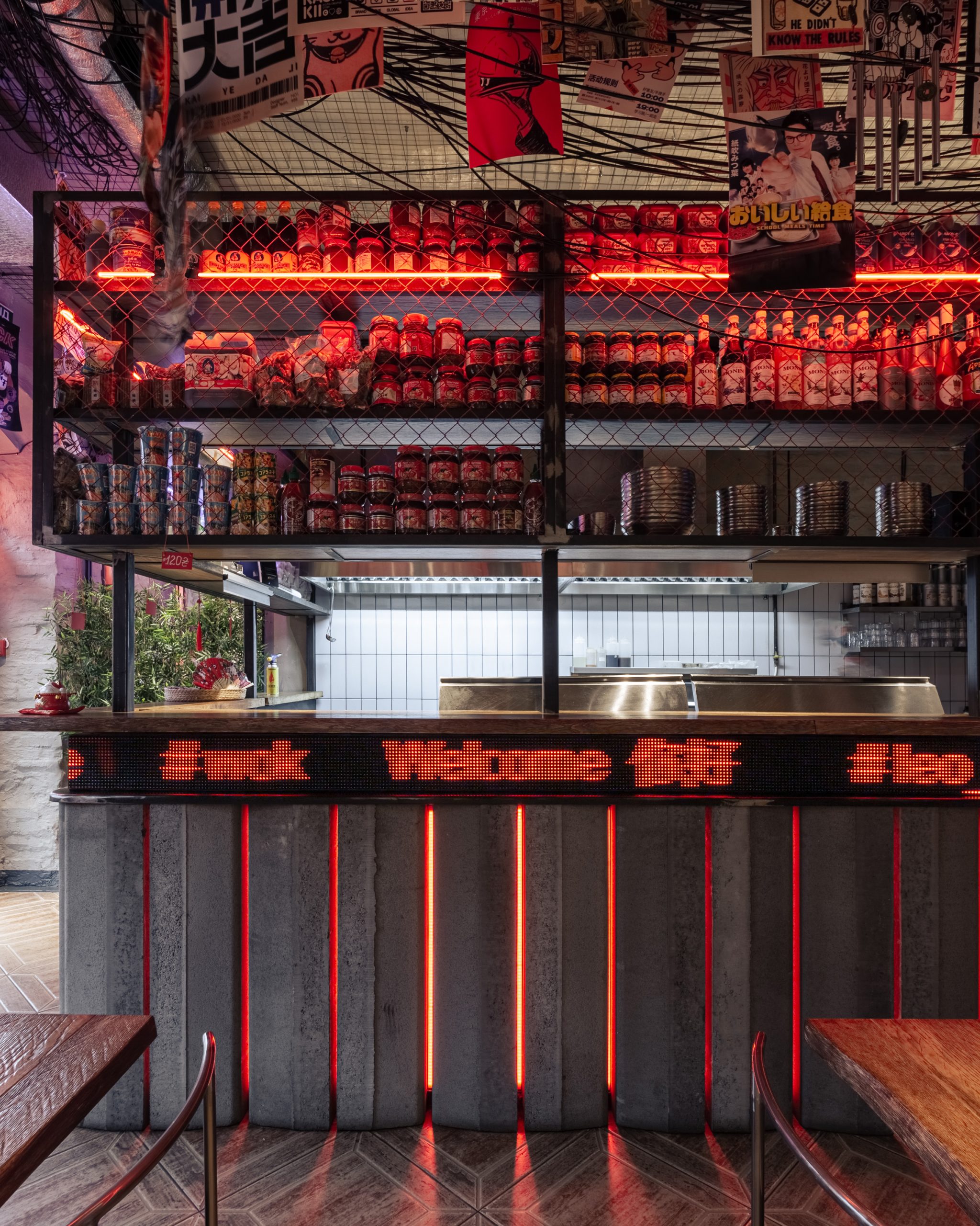 asian_restaurant_streetfood_interior_design_leo_noodle_bar_if_(48)