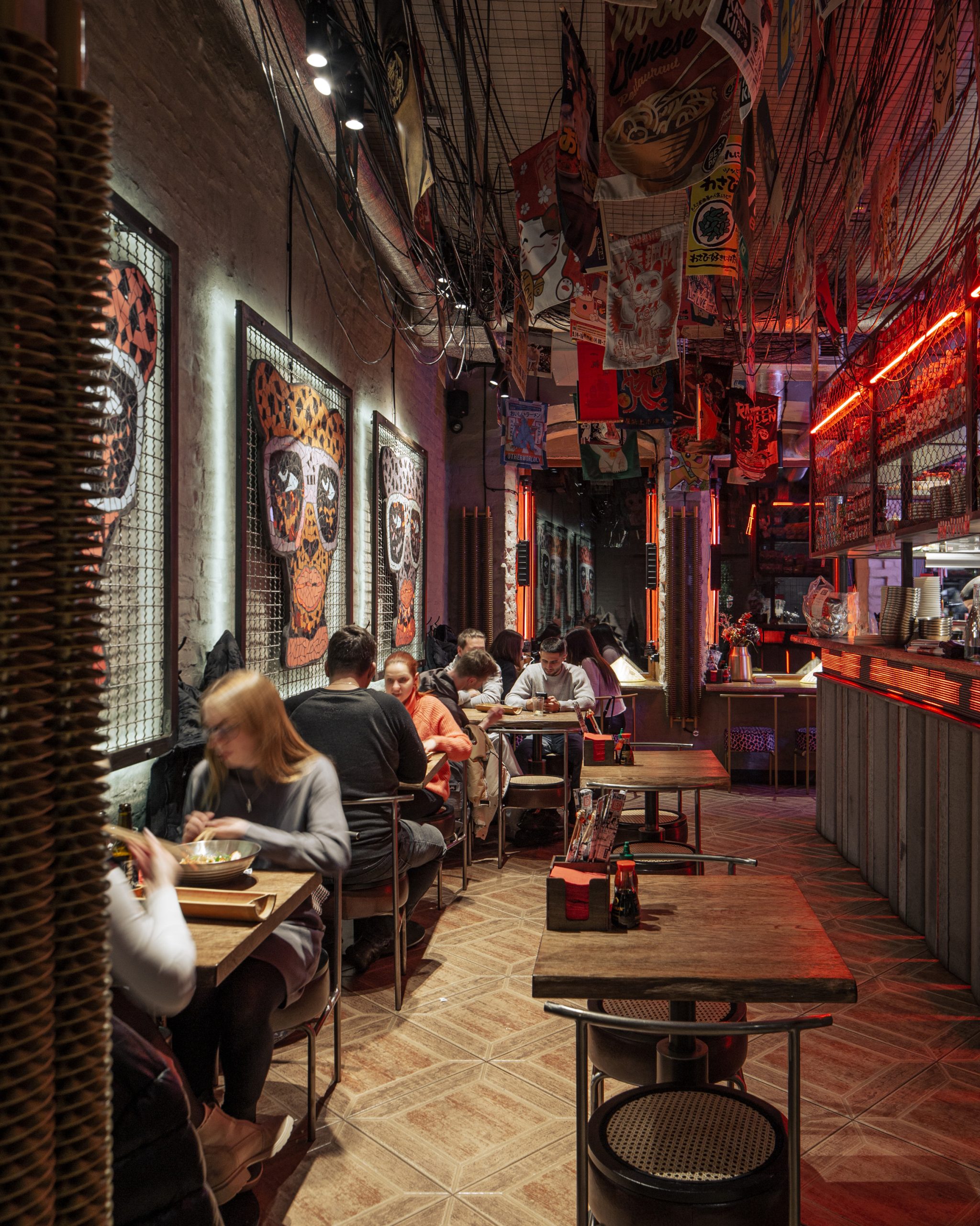 asian_restaurant_streetfood_interior_design_leo_noodle_bar_if_(63)